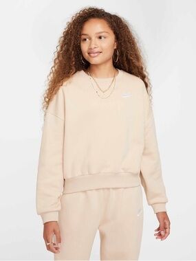 Nike Sportswear Club Fleece Girls' Boxy Crew-Neck Sweatshirt Sand Drift/White